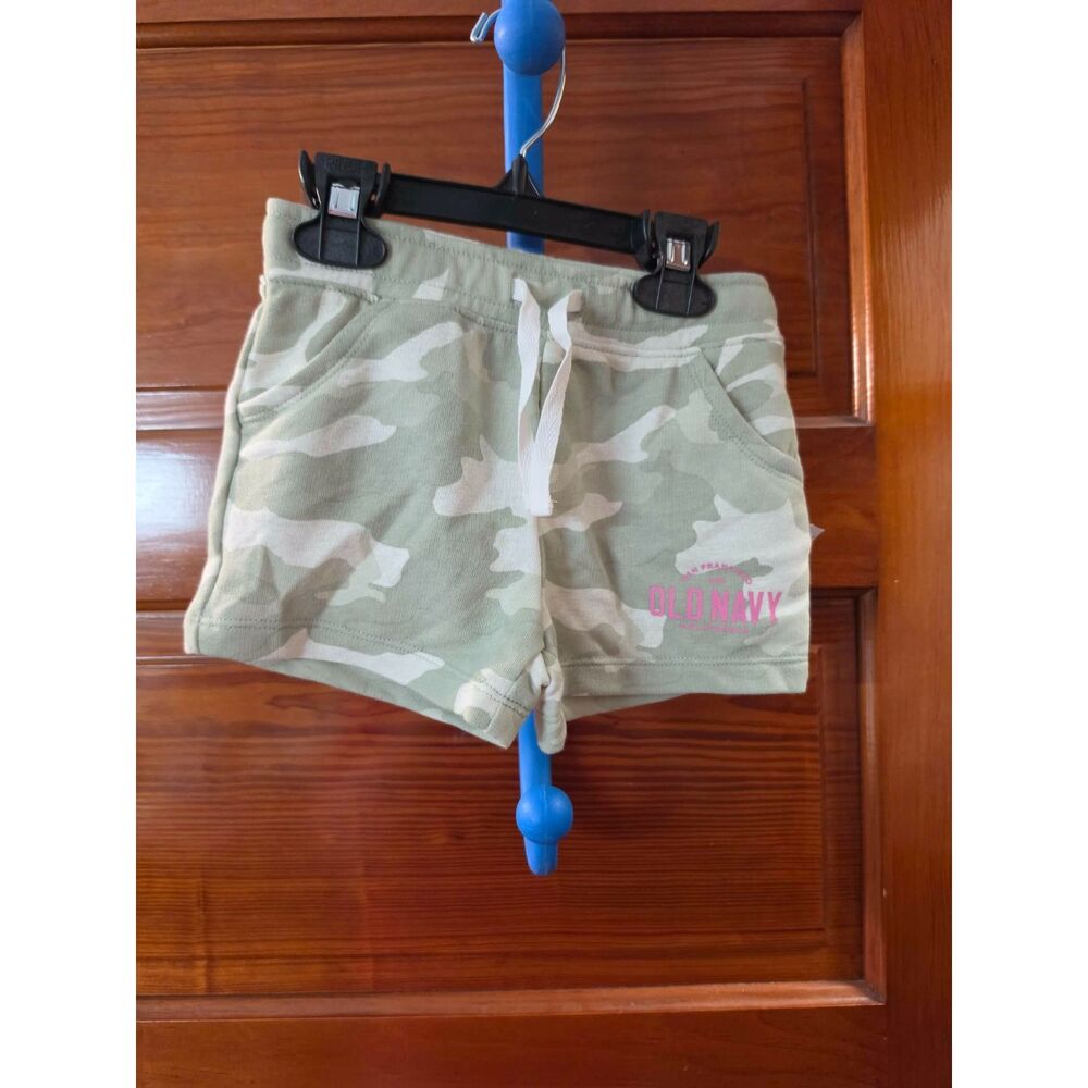 Old Navy Girls 3T Camo Shorts NWT Sage Green Pink Logo Pull On Sweat Shorts
